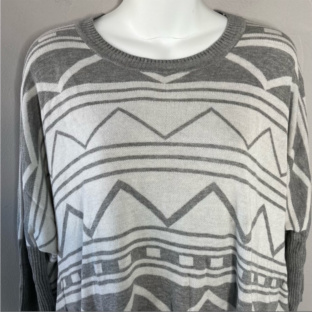 ELAN Grey White Dolman Sleeve Soft Oversized Knit Sweater Size One Size Boho - Picture 2 of 7